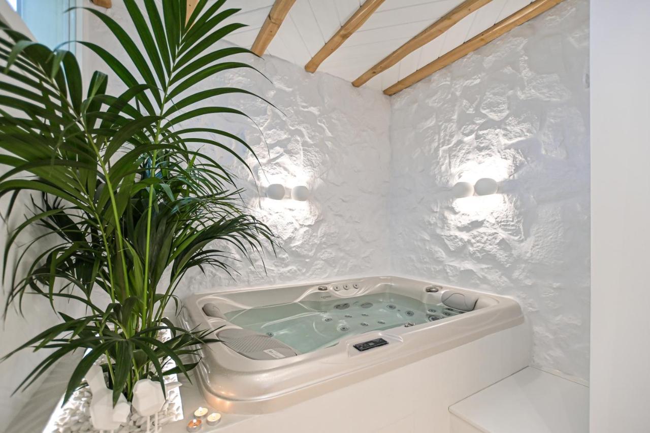 Mythos Luxury Suite Naxos City 外观 照片