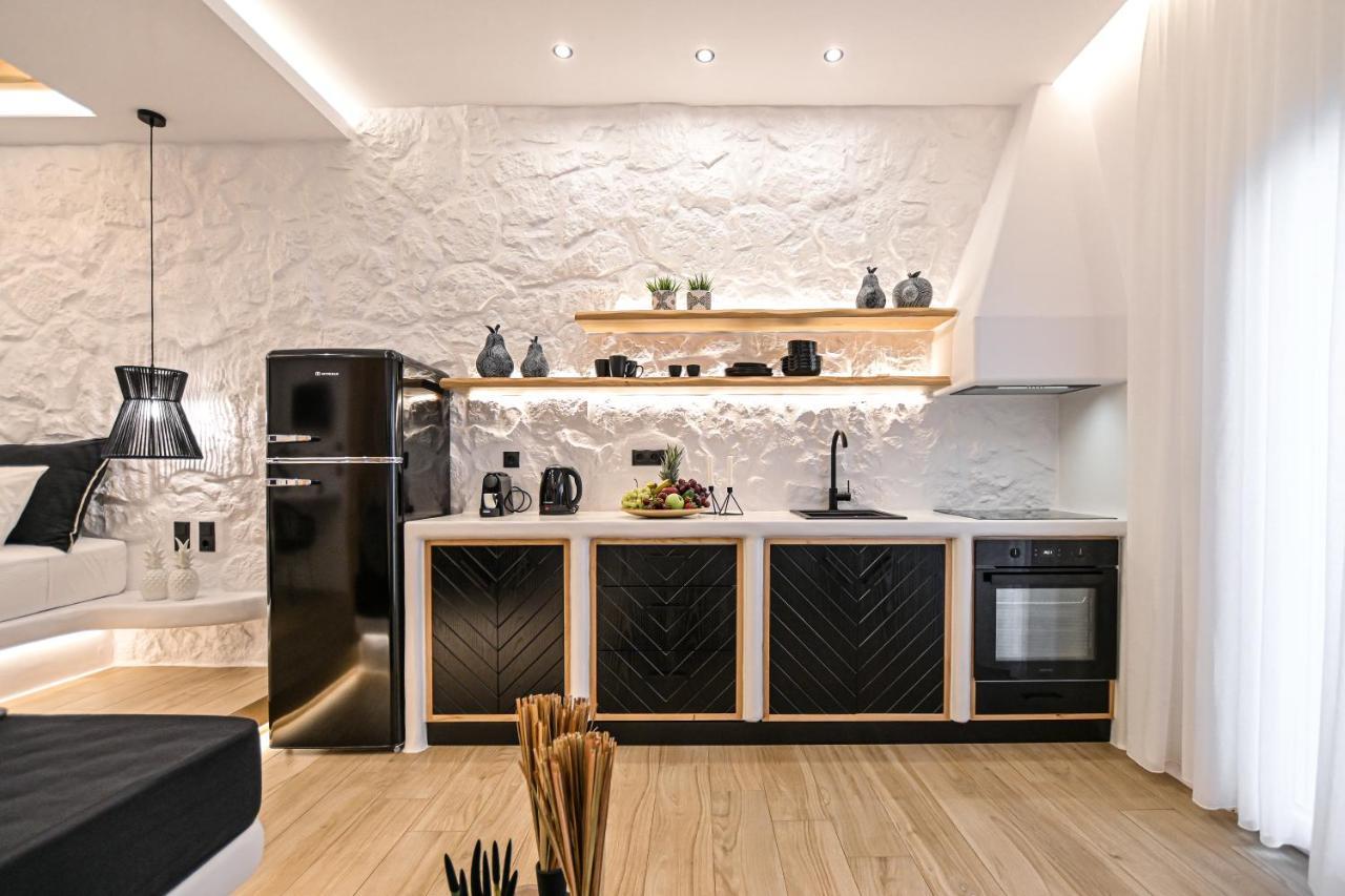 Mythos Luxury Suite Naxos City 外观 照片